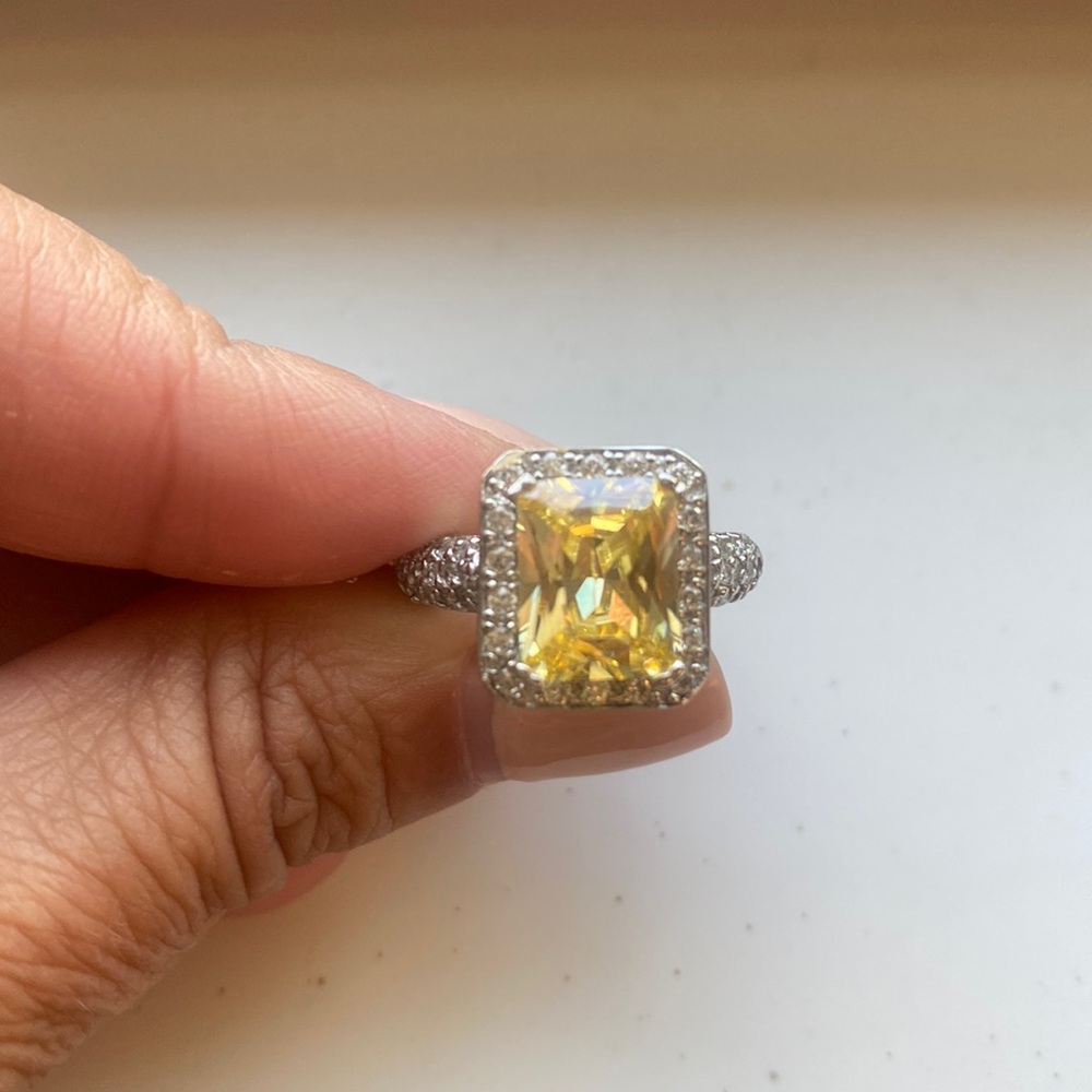 Costume Jewelry Yellow Diamond CZ